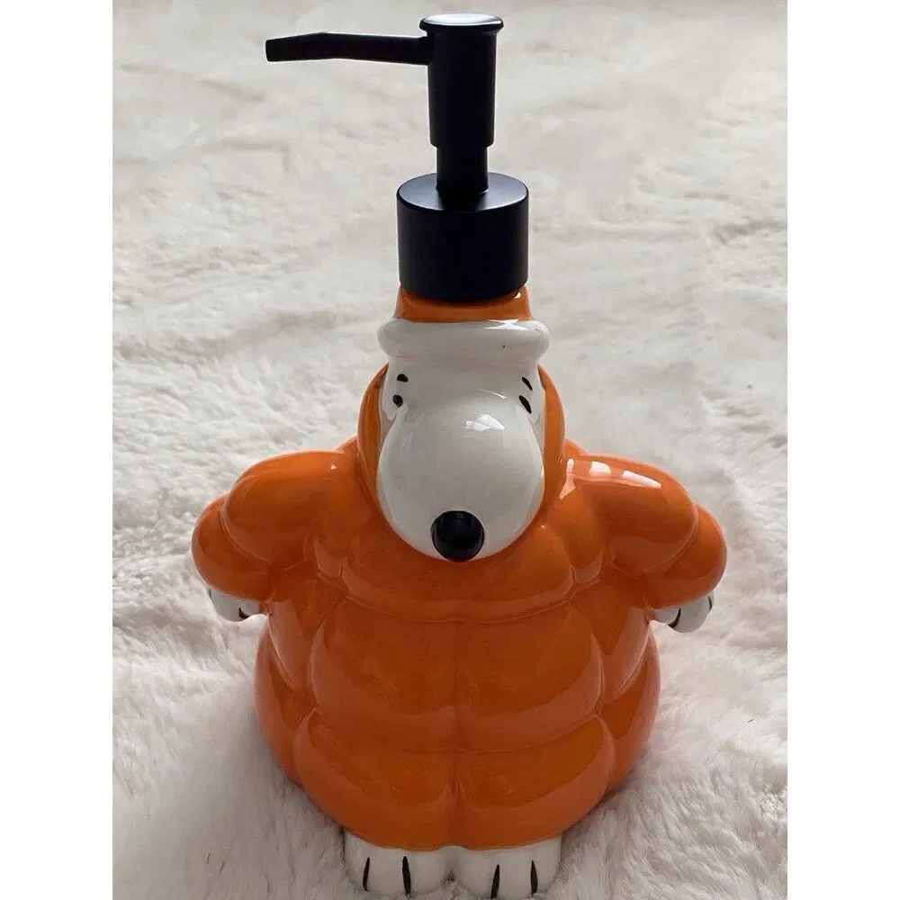 Peanuts Snoopy Soap‎ Lotion Dispenser Orange Quilted Puffer Puffy Jacket NEW